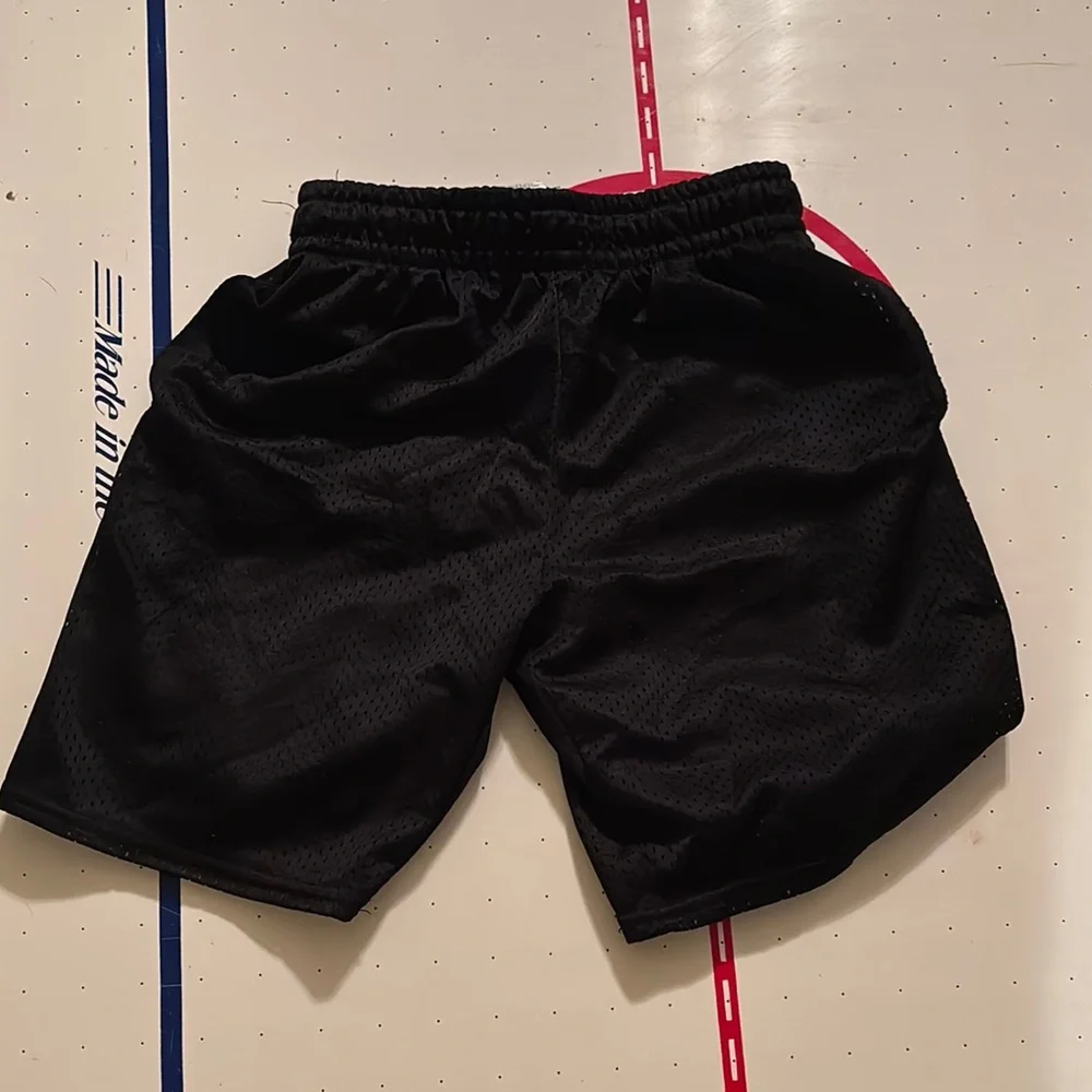 Athletic Works Kids Black Mesh Shorts Soze Medium 8 Used - Picture 1 of 3